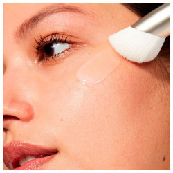 001 Serum + Moisturizer Brush
