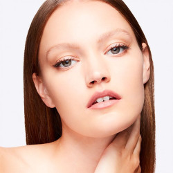 Set Lashes To Lips
