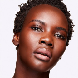 Set Lashes To Lips